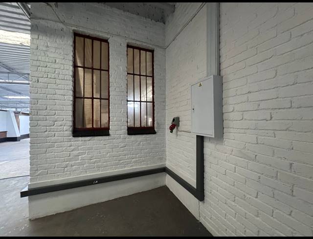 437M² WAREHOUSE TO LET IN SEBENZA